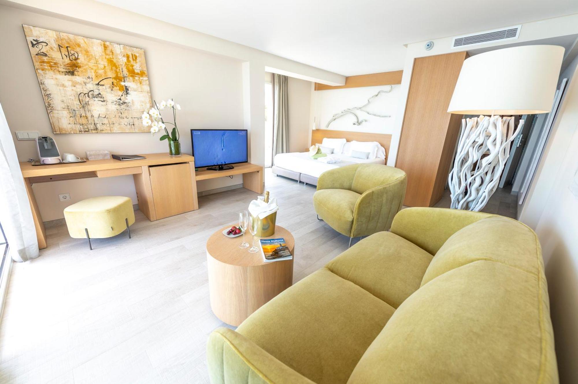 Melbeach Hotel & Spa - Adults Only Canyamel  Bagian luar foto